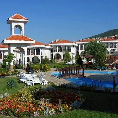 Kambani Bells Complex Готель 4*
